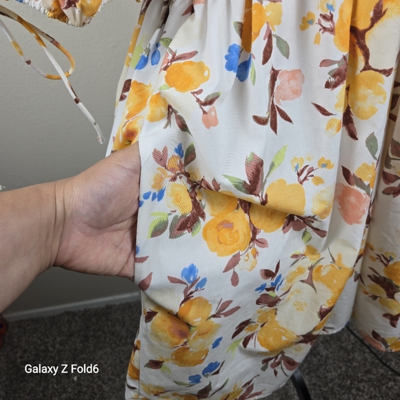 Abercrombie & Fitch Women’s XLT TALL Floral Puff Sleeve Midi Dress w/ Pockets - Picture 4 of 9